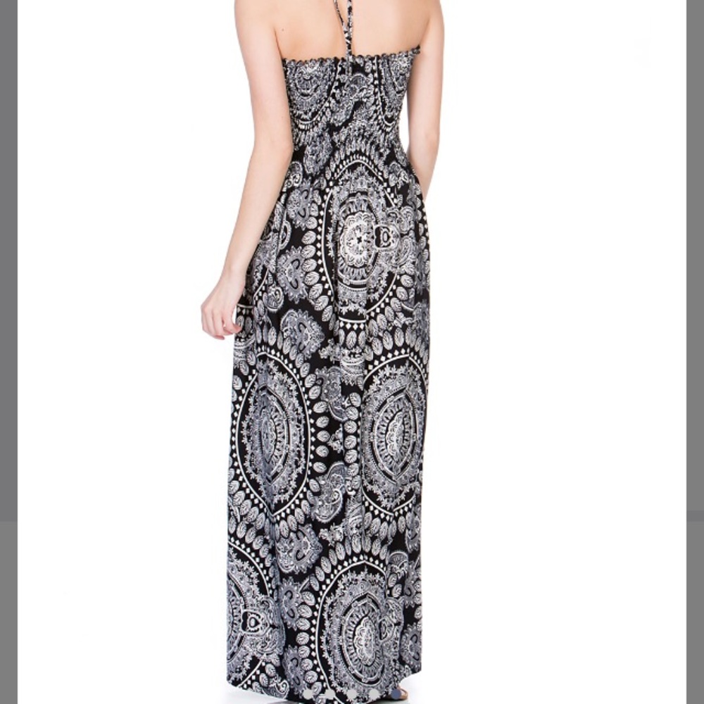 Black Medallion Halter Maxi Dress elasticized top - Picture 4 of 4